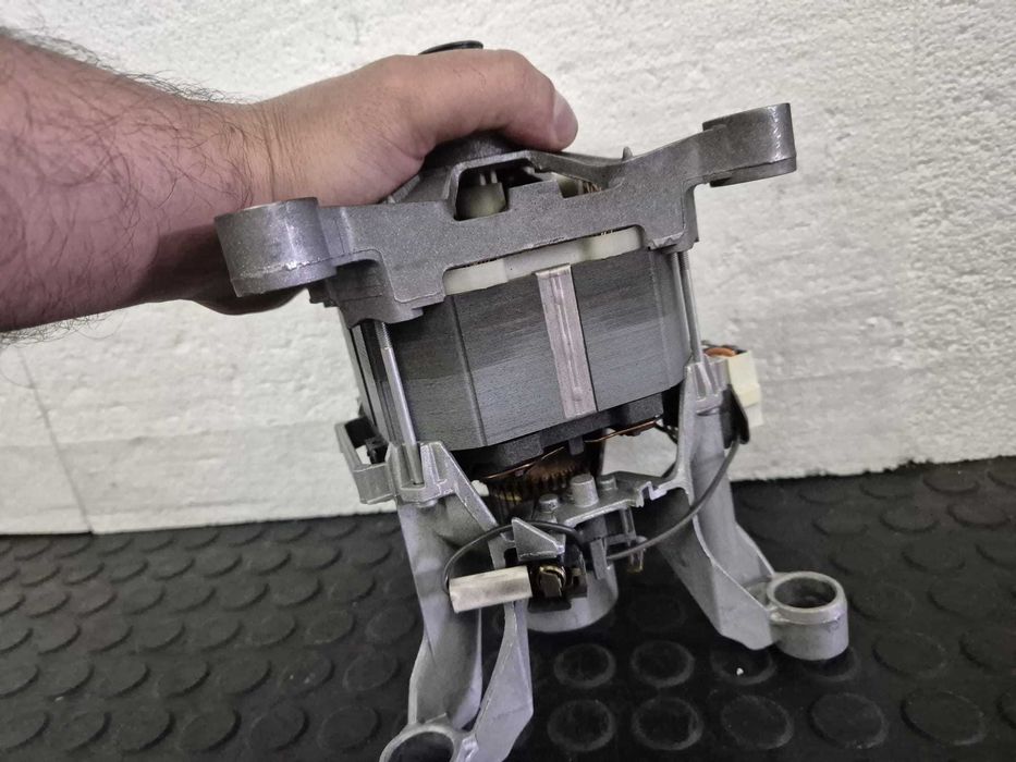 Motor masina de spalat 7 pini Selni 32016735, compatibil Vestel / R2