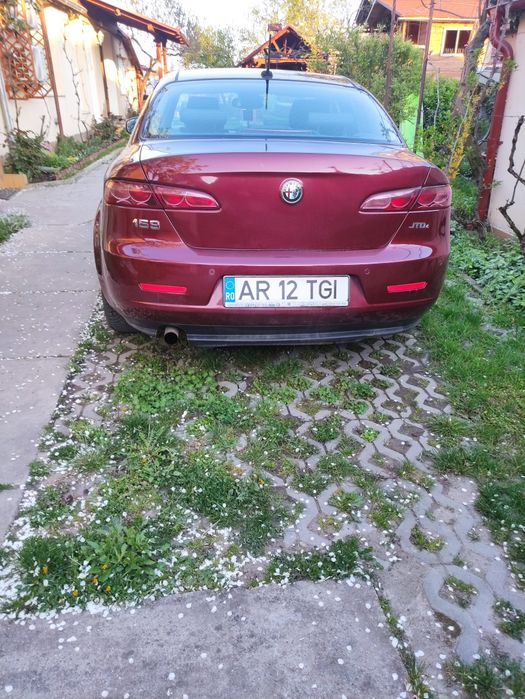 Vând Alfa Romeo 159