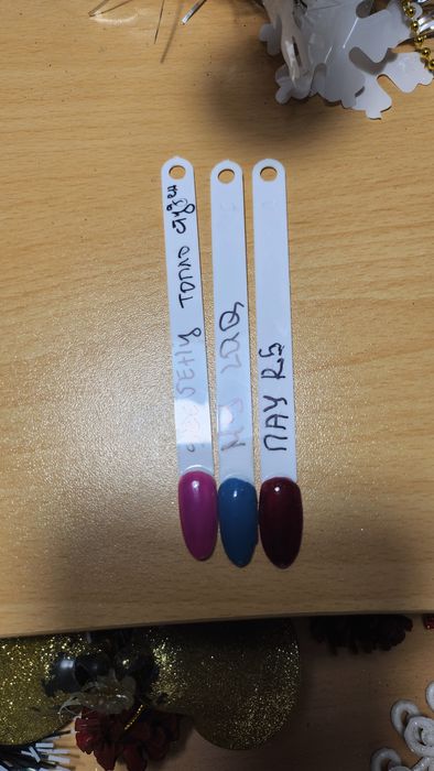 Гел лакове 10лв броя