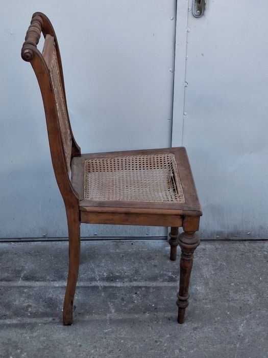 Старинен стол 1880година