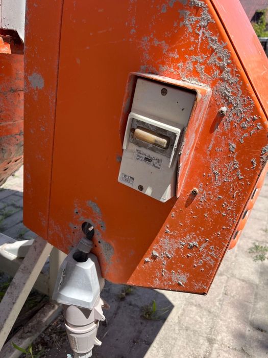 Бетонамешалка в хорошом состояние