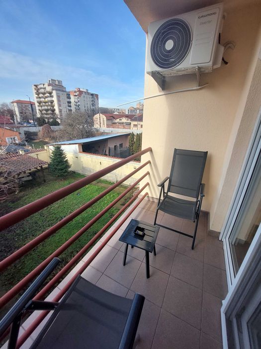 Proprietar: Ap 2 camere proaspat renovat si utilat cu centrala gaz