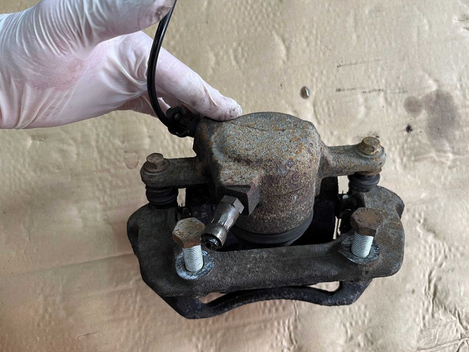 Предни спирачни апарати от Mercedes C-class W203 3.2i