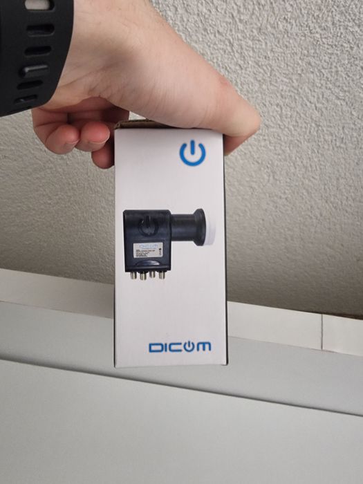 LNB DICOM cu 4 iesiri