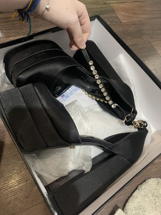 Туфли Versace на высоком каблуке братц