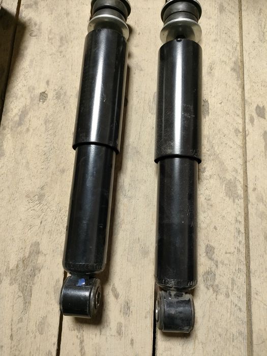 Амортизаторы перед. нива