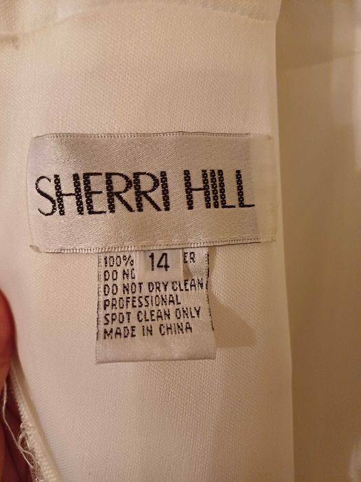 Rochie mireasa Sherri Hill ivoire