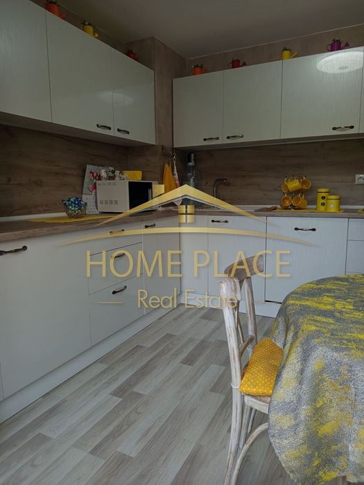 Дава се под наем Четиристаен апартамент в Варна, Цветен квартал - 96 кв.м за 816 € - Снимка #2