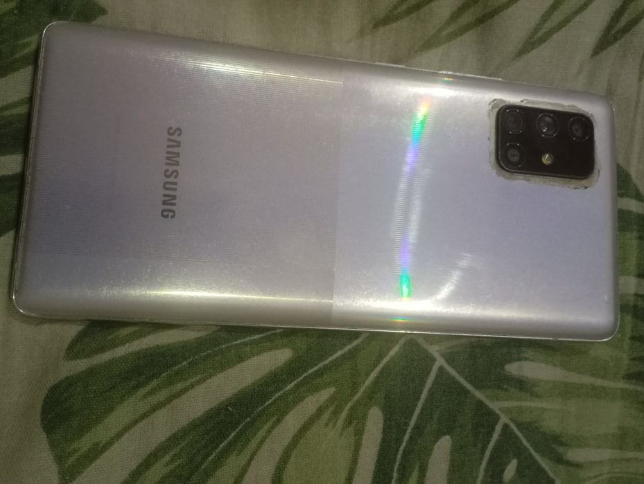Samsung A Quantum 5G куплен в Корее