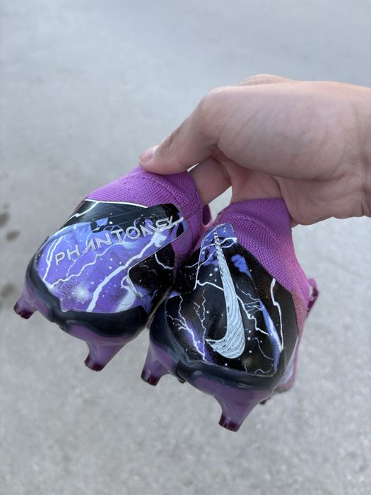 Бутонки Nike Phantom