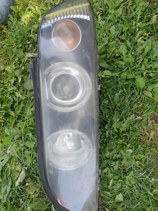 Faruri pentru diverse masini. Oglinzi laterale.