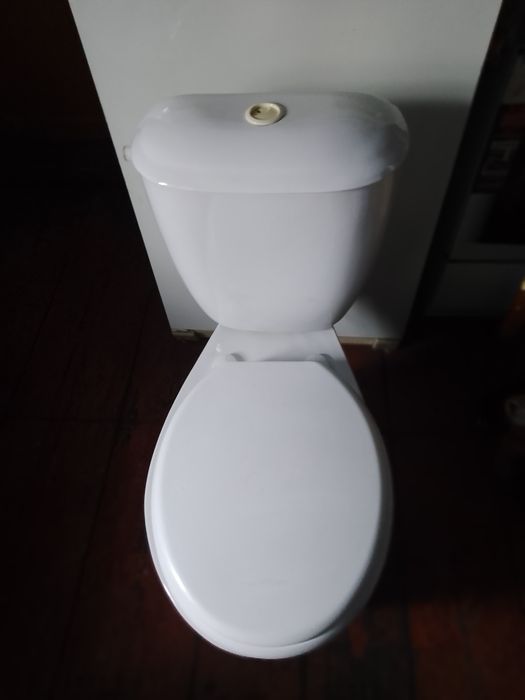 Расч/Налич.Торга нет.Унитаз в сборе-23000тен.