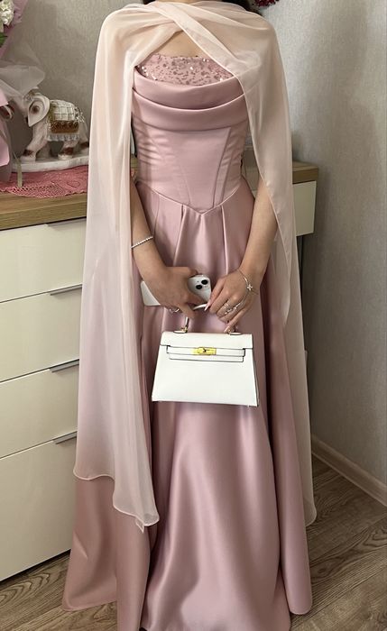 Вечернее выпускное платье