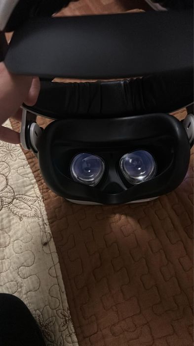 продам VR meta quest 2