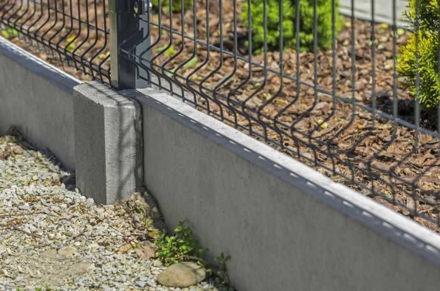 Основа бетон за ОГРАДА с мрежа или с метални профили --ФУНДАМЕНТ