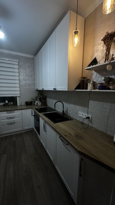 Срочно продам дом (1/2) с центральным отоплением и коммуникациями