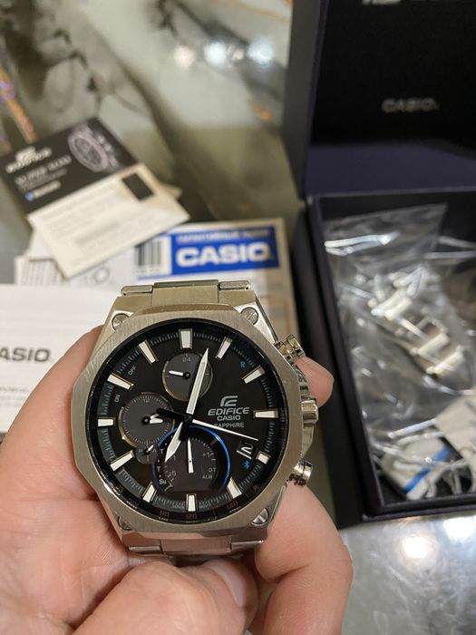 Продам Часы Casio EDIFICE EQB-1100
