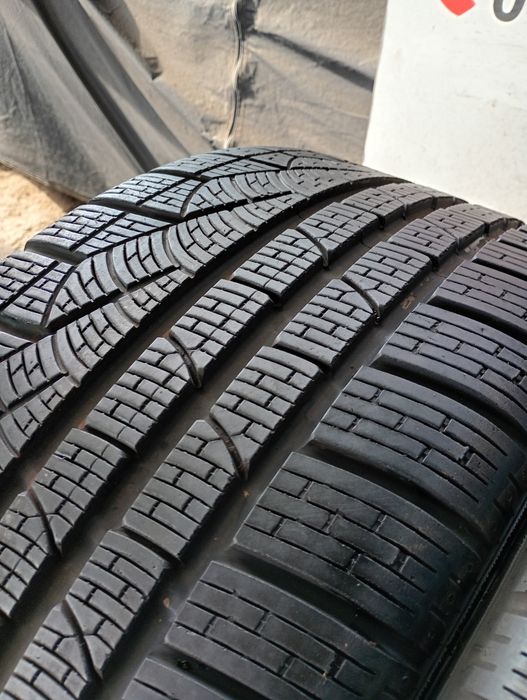 Топ състояние 4бр 255/40/18 Pirelli dot3715