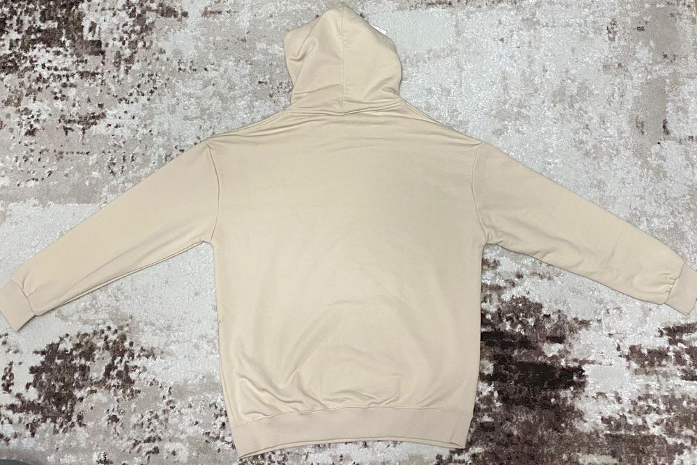 Vând hanorac nou de bărbați Ami