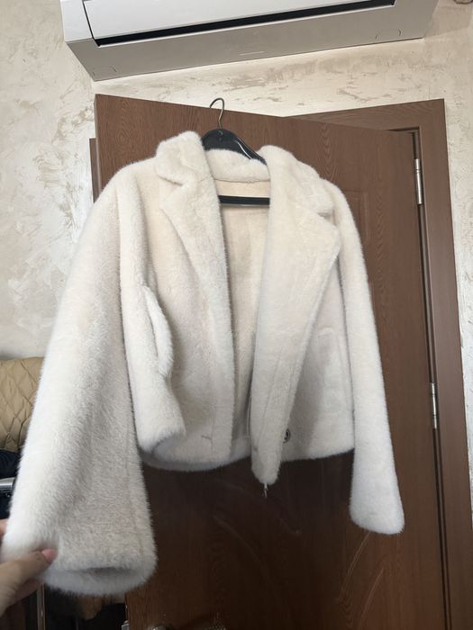 Палтенце Еко косъм по модел на Elisabetta Franchi