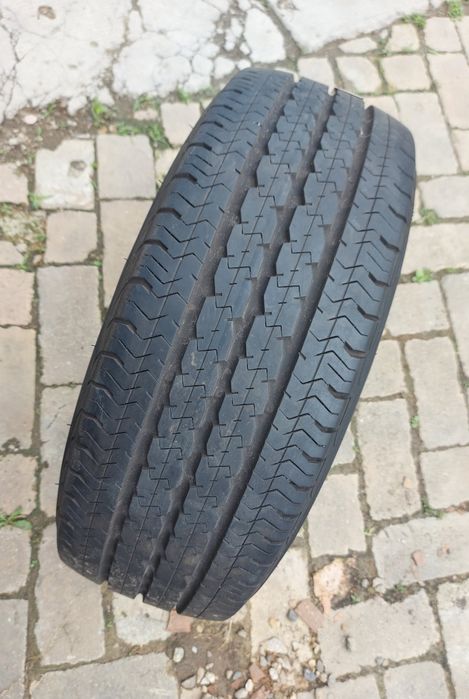 O bucată 235/65 R16C vară - una Michelin Continental Pirelli Hankook