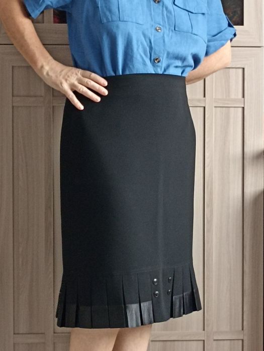 Юбки классика продам