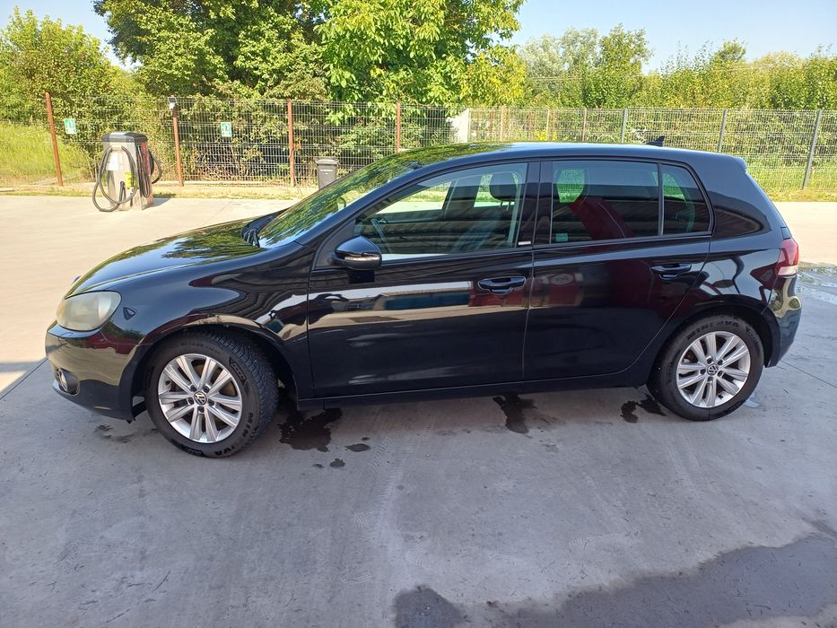 VOLKSWAGEN Golf 2012