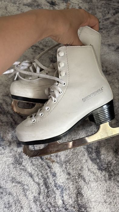 Фигурные коньки для девочек