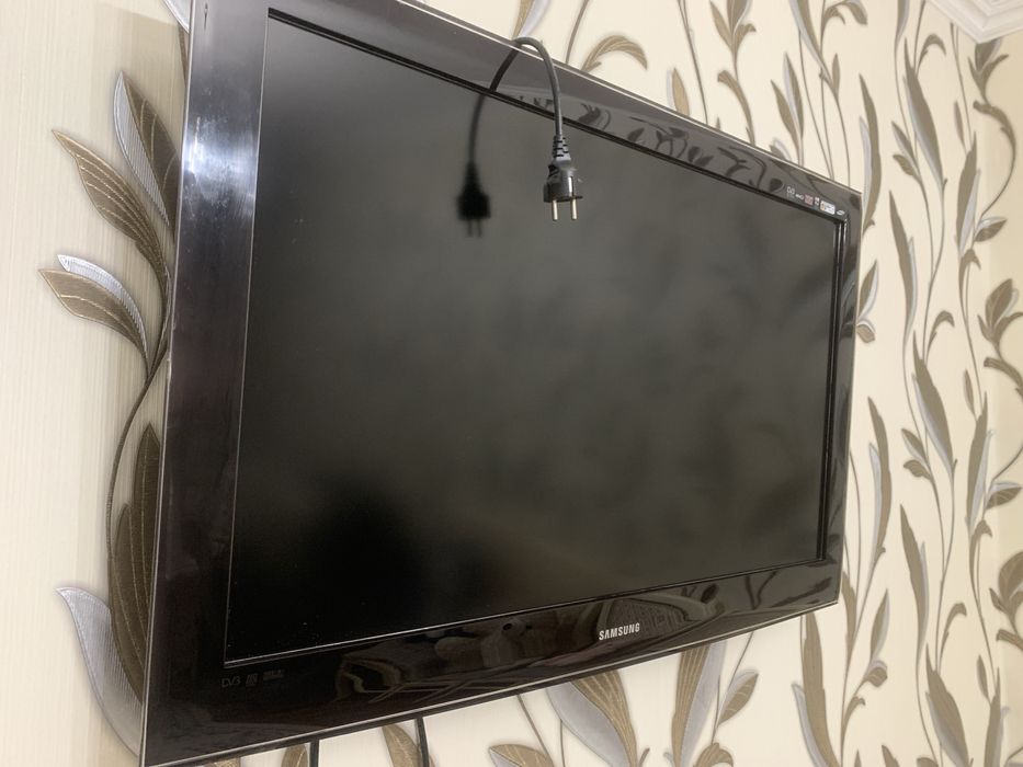 Телевизор большой