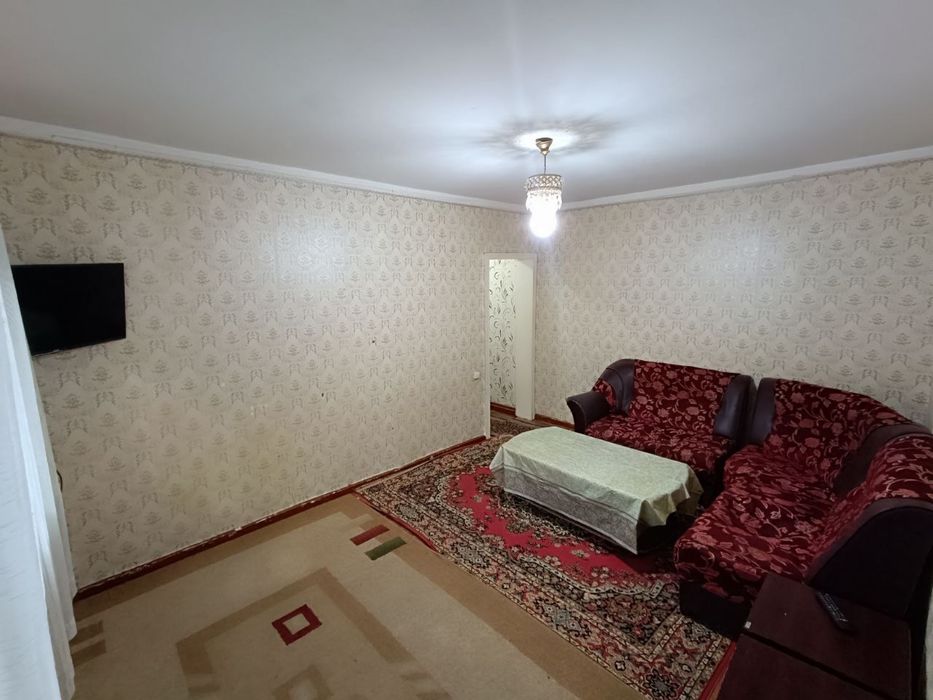Продаю 2 комн спутник 1 деревяшка