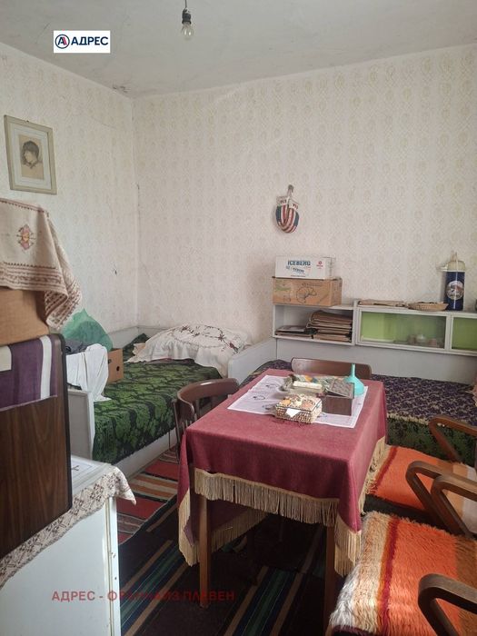 Къща в Плевен, област-с.Горни Дъбник площ 200 цена 36000