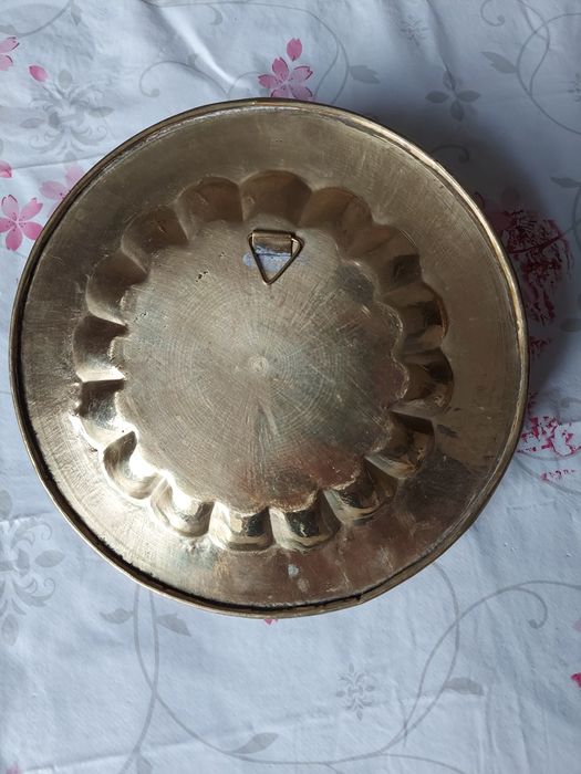 Две тарелки сувенирные