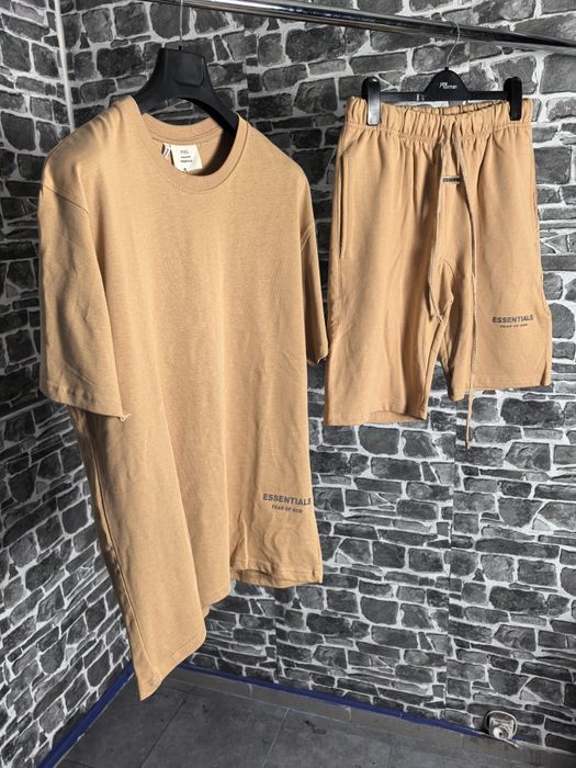 Essential летен екип