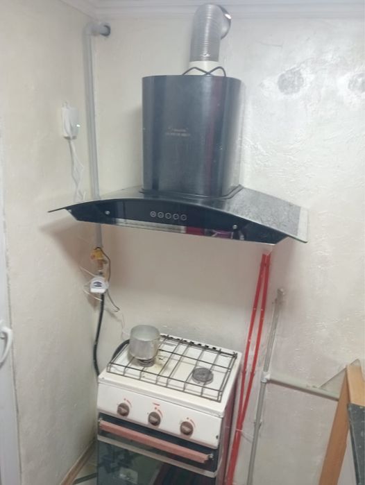 Продам газовую плиту