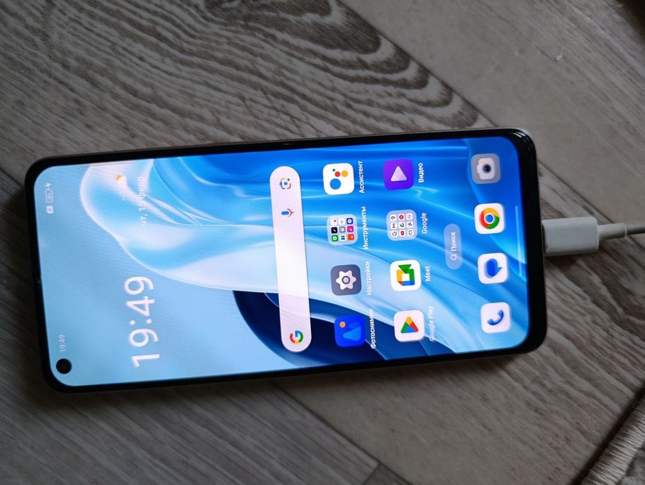 Oppo reno 7 в хорошем состоянии