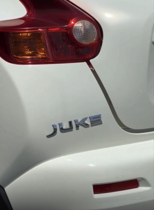 Автомобиль Nissan juke