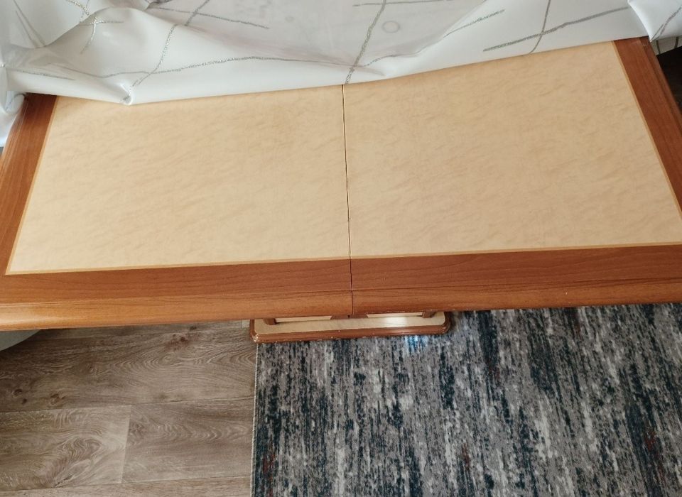 Продам стол обеденный раскладной