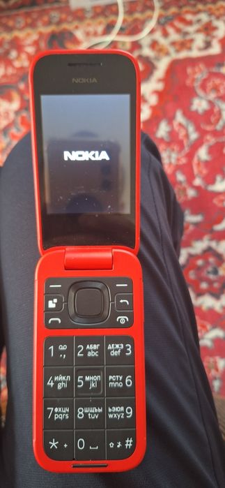 Продаётся Нокиа двух симочный почти новый.