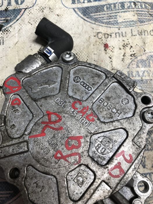 pompa vacuum audi a4 b8 2.0 2012