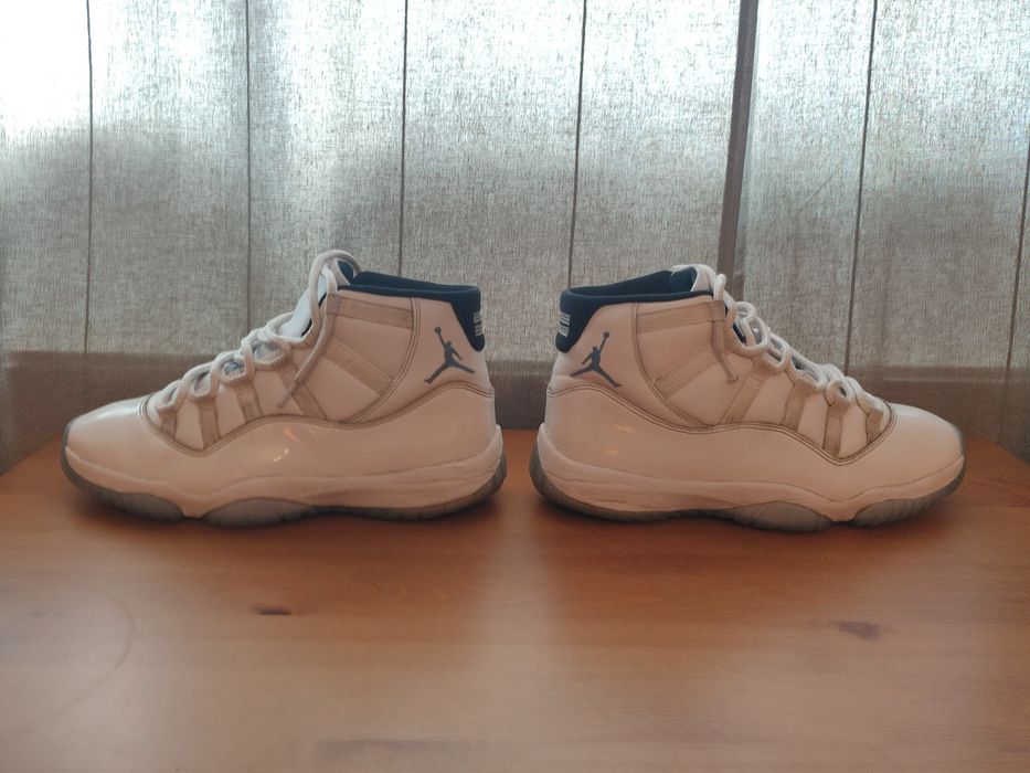 Jordan 11 Columbia