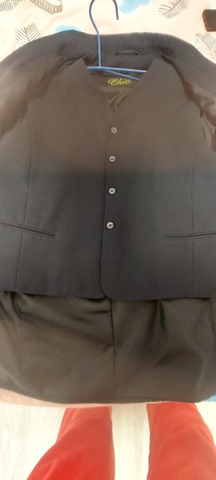 Sacou elegant bărbați +vestă stare impecabila