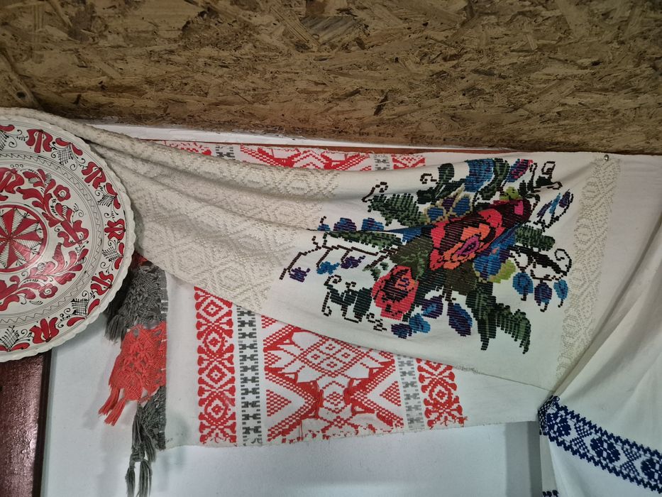 Vind prosoape traditionale facute de mina preturi de la 500 lei