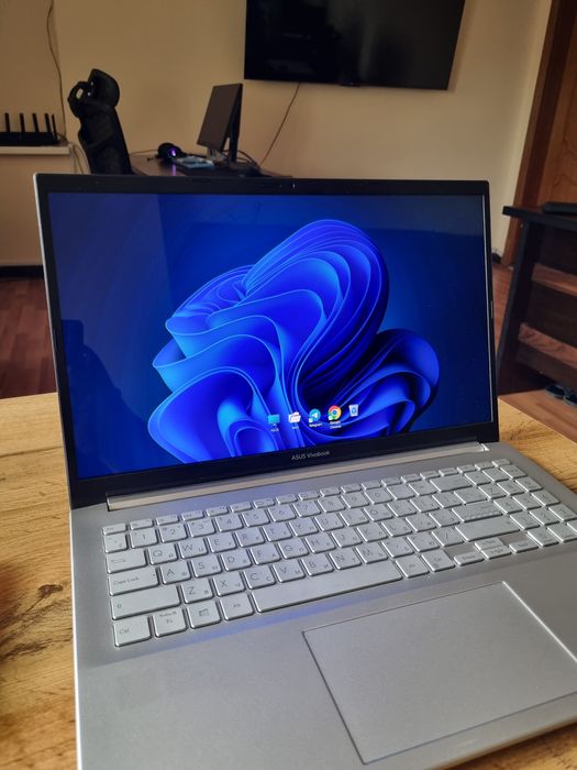 Asus vivobook 16