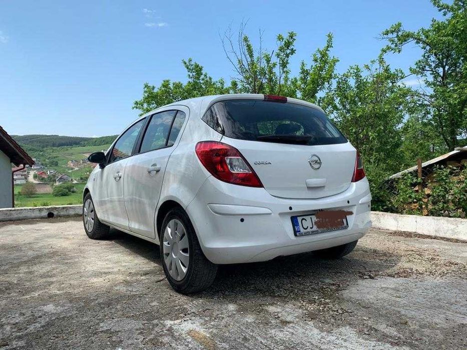 Vând Opel Corsa .