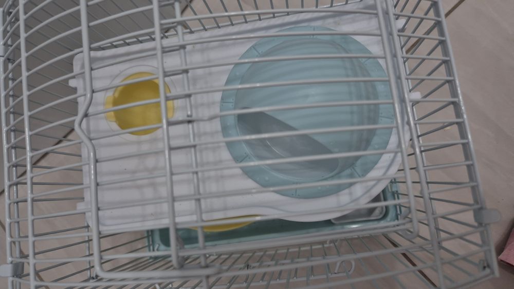 Продам клетку в отличном состоянии