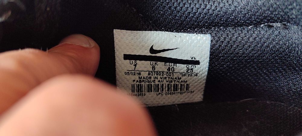 Бутонки NIKE TIEMPO Размер 42 и Бутонки NIKE Размер 40