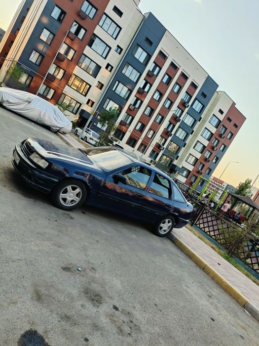 Opel vektra 1.8 .1994