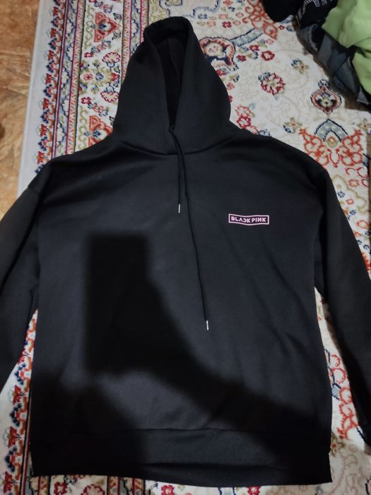 толстовки продам женские