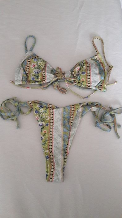 Costum de baie Green disponibil