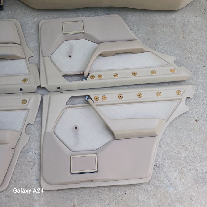 Салон  на мерседес w 124